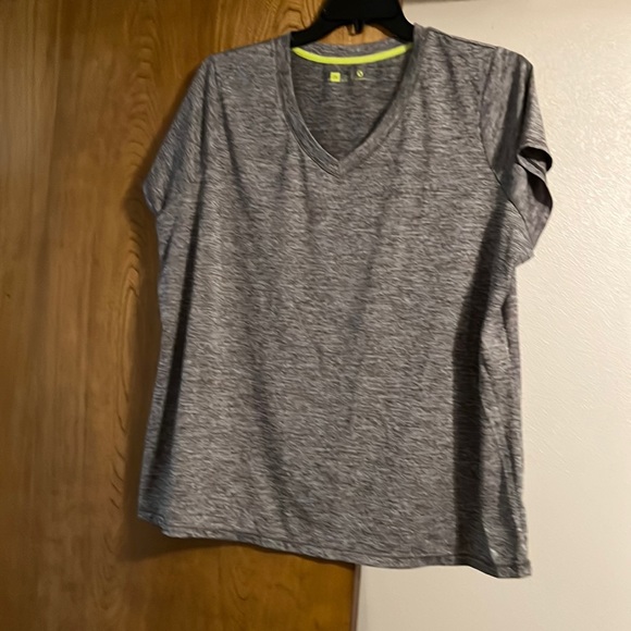 Gray Xersion 2X V-Neck Shirt - Picture 1 of 3
